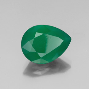 6.88カラットの天然グリーンアゲート（15.8×12 mm・透明）