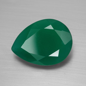 7.26カラットの天然グリーンアゲート（16.1×12 mm・透明）