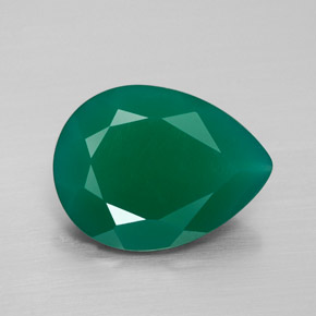 6.15カラットの天然グリーンアゲート（15.8×12 mm・透明）