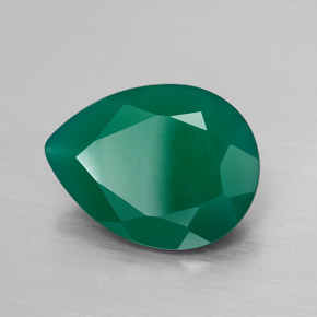 6.15カラットの天然グリーンアゲート（15.8×12 mm・透明）