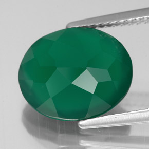 4.42カラットの天然グリーンアゲート（12.1×10 mm・透明）