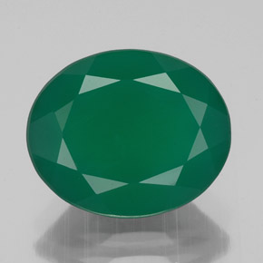 3.75カラットの天然グリーンアゲート（11.9×9.8 mm・透明）
