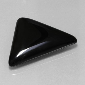 16.78カラットの天然黒アゲート（26.9×19.8 mm・トリリアント）