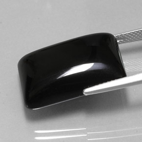19.22カラットの天然黒アゲート（20.8×13.9 mm・バゲット）