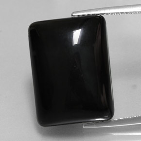18.30カラットの天然黒アゲート（18.5×13.9 mm・バゲット）