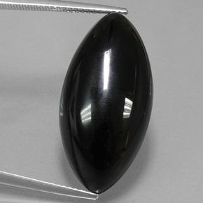 20.63カラットの天然黒アゲート（26.9×13.2 mm・マーキス）