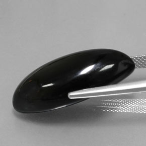20.63カラットの天然黒アゲート（26.9×13.2 mm・マーキス）