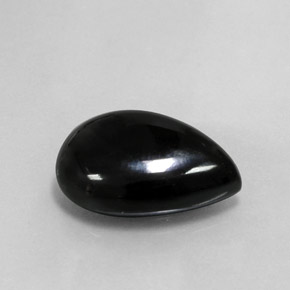 11.73カラットの天然黒アゲート（18.8×13.2 mm・洋梨の形）