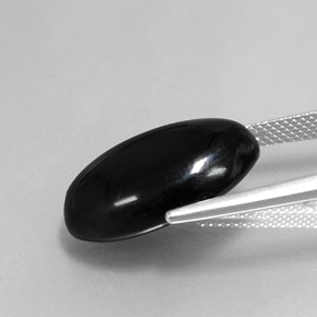 13.65カラットの天然黒アゲート（20×13.7 mm・オーバルカット）