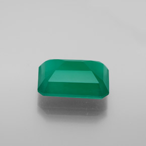6.04カラットの天然グリーンアゲート（13.7×9.9 mm・透明）