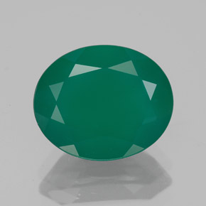 3.99カラットの天然グリーンアゲート（11.8×9.8 mm・透明）