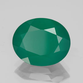 3.97カラットの天然グリーンアゲート（12.2×10.1 mm・透明）