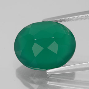 4.55カラットの天然グリーンアゲート（12.1×10 mm・透明）