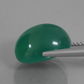7.65カラットの天然ミディアムディープグリーンアゲート（12.9×10.6 mm・オーバルカット）