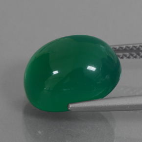 6.52カラットの天然グリーンアゲート（12.3×10.5 mm・オーバルカット）
