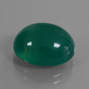 7.10カラットの天然ミディアムダークグリーンアゲート（13.3×11 mm・オーバルカット）