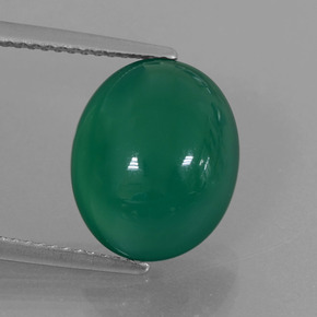 5.74カラットの天然ミディアムグリーンアゲート（13.1×10.6 mm・オーバルカット）