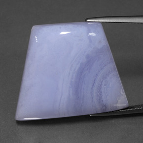 39.68カラットの天然ロイヤルバイオレットアゲート（29.4×24.2 mm・ファンシーシェイプ）