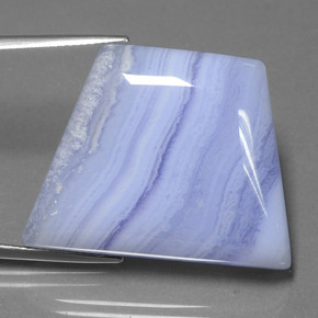 48.95カラットの天然ロイヤルバイオレットアゲート（31.2×24.4 mm・ファンシーシェイプ）