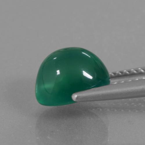 2.66カラットの天然ミディアムグリーン瑪瑙、オーバルカット、半透明