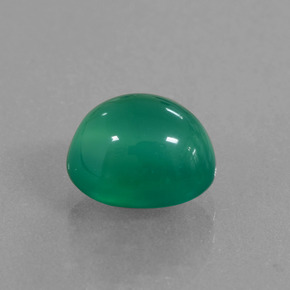 2.52カラットの天然ミディアムグリーンアゲート（8.7×7.2 mm・オーバルカット）