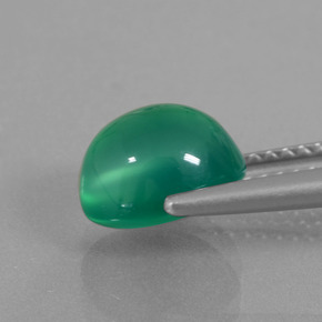 2.52カラットの天然ミディアムグリーンアゲート（8.7×7.2 mm・オーバルカット）