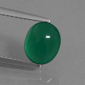 1.56カラットの天然グリーンアゲート（8.1×6.8 mm・オーバルカット）
