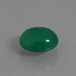 1.56カラットの天然グリーンアゲート（8.1×6.8 mm・オーバルカット）