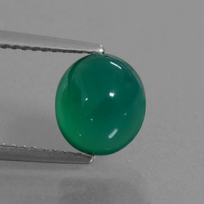 2.42カラットの天然ミディアムダークグリーンアゲート（8.5×7.6 mm・オーバルカット）