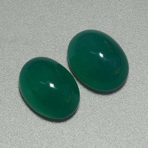 6.32カラットの天然ミディアムダークグリーンアゲート（10.2×8 mm・オーバルカット）