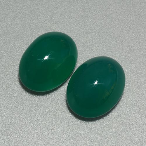 6.32カラットの天然ミディアムダークグリーンアゲート（10.2×8 mm・オーバルカット）