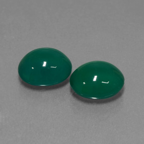 6.00カラットの天然ミディアムグリーンアゲート（9.9×8.8 mm・オーバルカット）