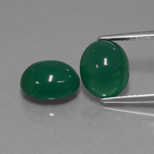 5.94カラットの天然ミディアムグリーンアゲート（9.9×8.3 mm・オーバルカット）