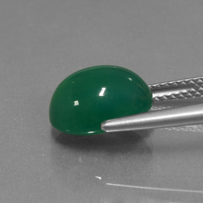 3.82カラットの天然黄色がかった緑アゲート（10.7×8.5 mm・オーバルカット）