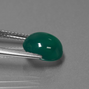 3.39カラットの天然ミディアムダークグリーンアゲート（10.1×9.2 mm・オーバルカット）