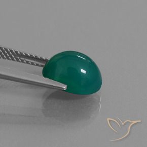 3.04カラットの天然グリーンアゲート（9.8×7.9 mm・オーバルカット）