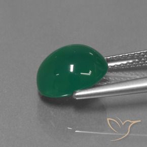 3.33カラットの天然黄みがかったグリーン瑪瑙、楕円形、半透明