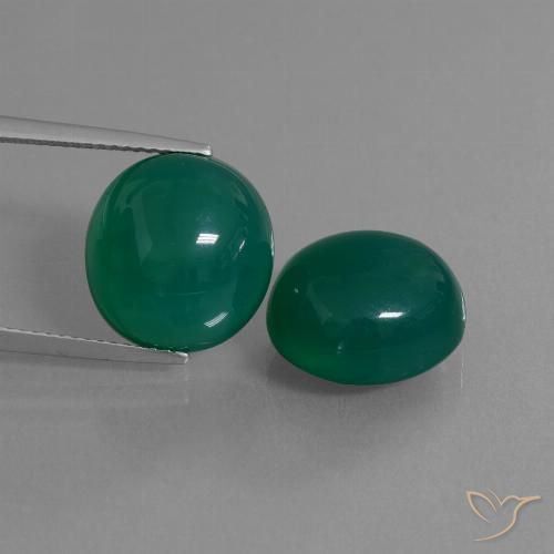 16.71カラットの天然グリーンアゲート（12.9×12.3 mm・オーバルカット）