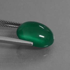 6.27カラットの天然フォレストグリーンアゲート（13.4×10.5 mm・オーバルカット）