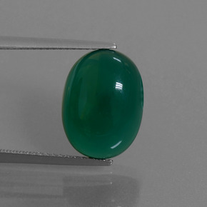 7.42カラットの天然グリーンアゲート（14.3×10.5 mm・オーバルカット）