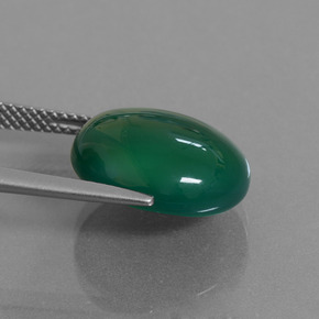 8.32カラットの天然グリーンアゲート（13×12.3 mm・オーバルカット）