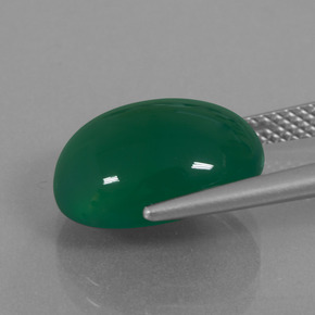 7.34カラットの天然ミディアムグリーンアゲート（13.9×11.2 mm・オーバルカット）