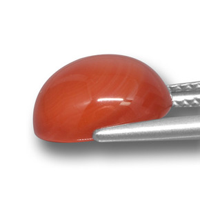 5.38カラットの天然オレンジ瑪瑙、オーバルカット、半透明