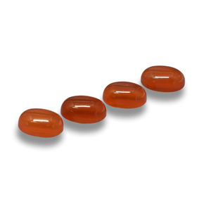 2.59カラットの天然オレンジレッドアゲート（6.1×4 mm・オーバルカット）