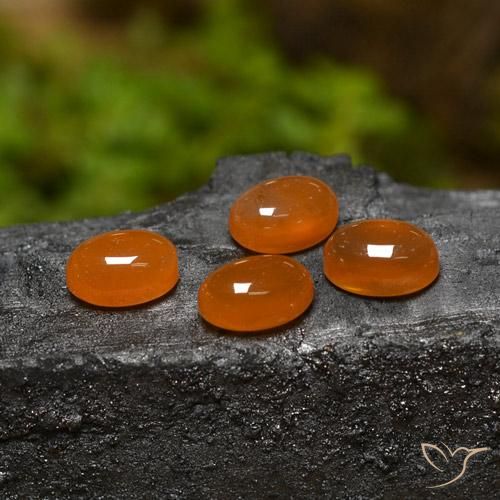 Shop natural 2.70ct ミディアムオレンジ 瑪瑙 gems, 楕円形, from インド at GemSelect. In stock, global shipping!