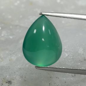 3.74カラットの天然ミディアムグリーンアゲート（11.9×9.3 mm・洋梨の形）