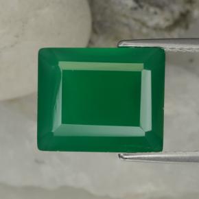 6.24カラットの天然ウォームグリーンアゲート（12.2×10.1 mm・エメラルドカット）