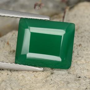 3.78カラットの天然ミディアムグリーンアゲート（11.1×9.2 mm・エメラルドカット）