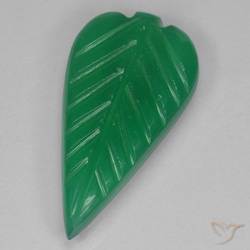 3.23カラットの天然ウォームグリーン瑪瑙、フラワーカット、半透明