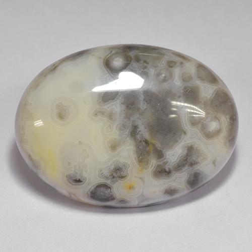 39.51カラットの天然マルチカラーアゲート（30.2×22 mm・オーバルカット）